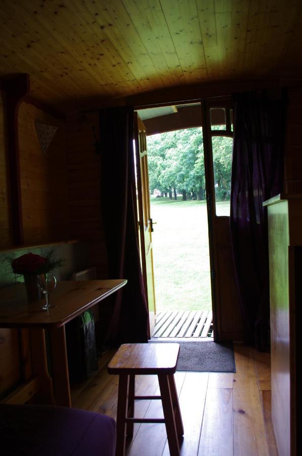 Camping La Bergerie La Chapelle-Achard Exterior foto