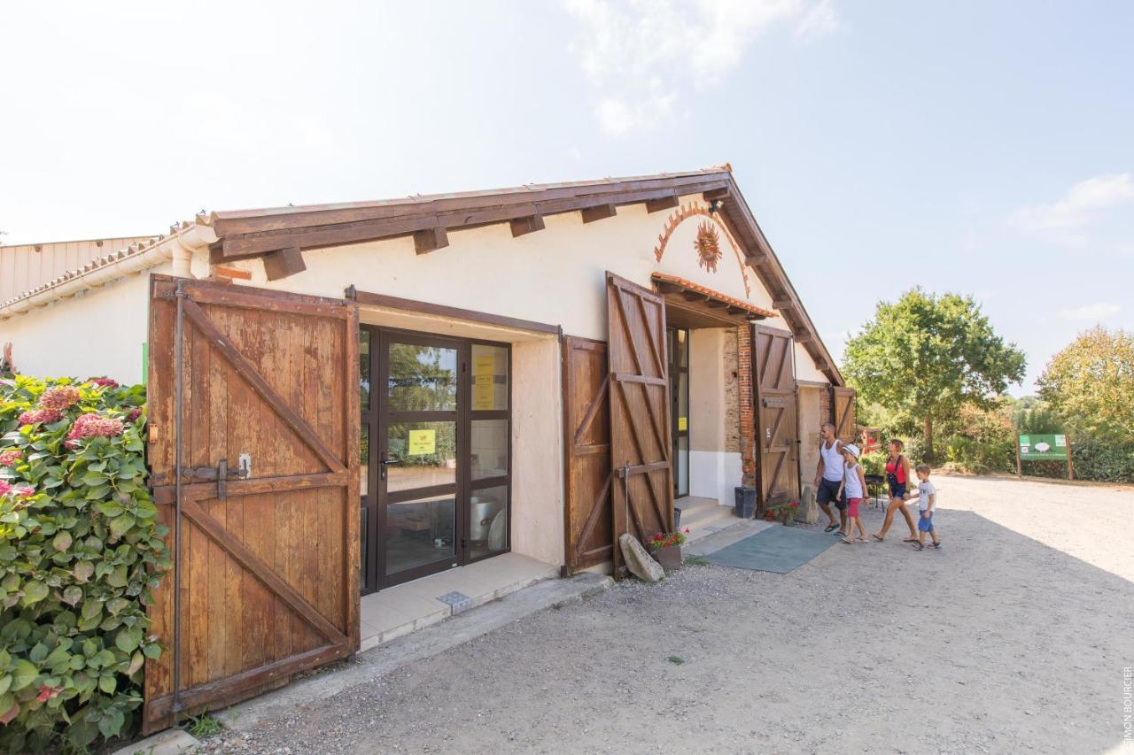 Camping La Bergerie La Chapelle-Achard Exterior foto