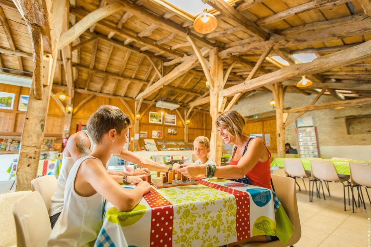 Camping La Bergerie La Chapelle-Achard Exterior foto